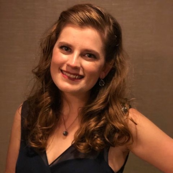 Meet your Posher, Danielle - Picture 1 of 1